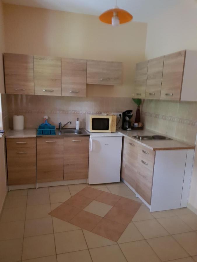 Tisza-tavirozsa Vendeghaz Apartment Tiszaszolos